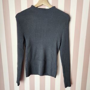 H&M Gray Ribbed Turtleneck Sweater